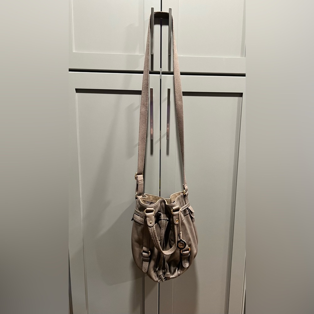 The Sak Gray/Taupe Leather Cinch Crossbody Bag - Picture 2 of 15